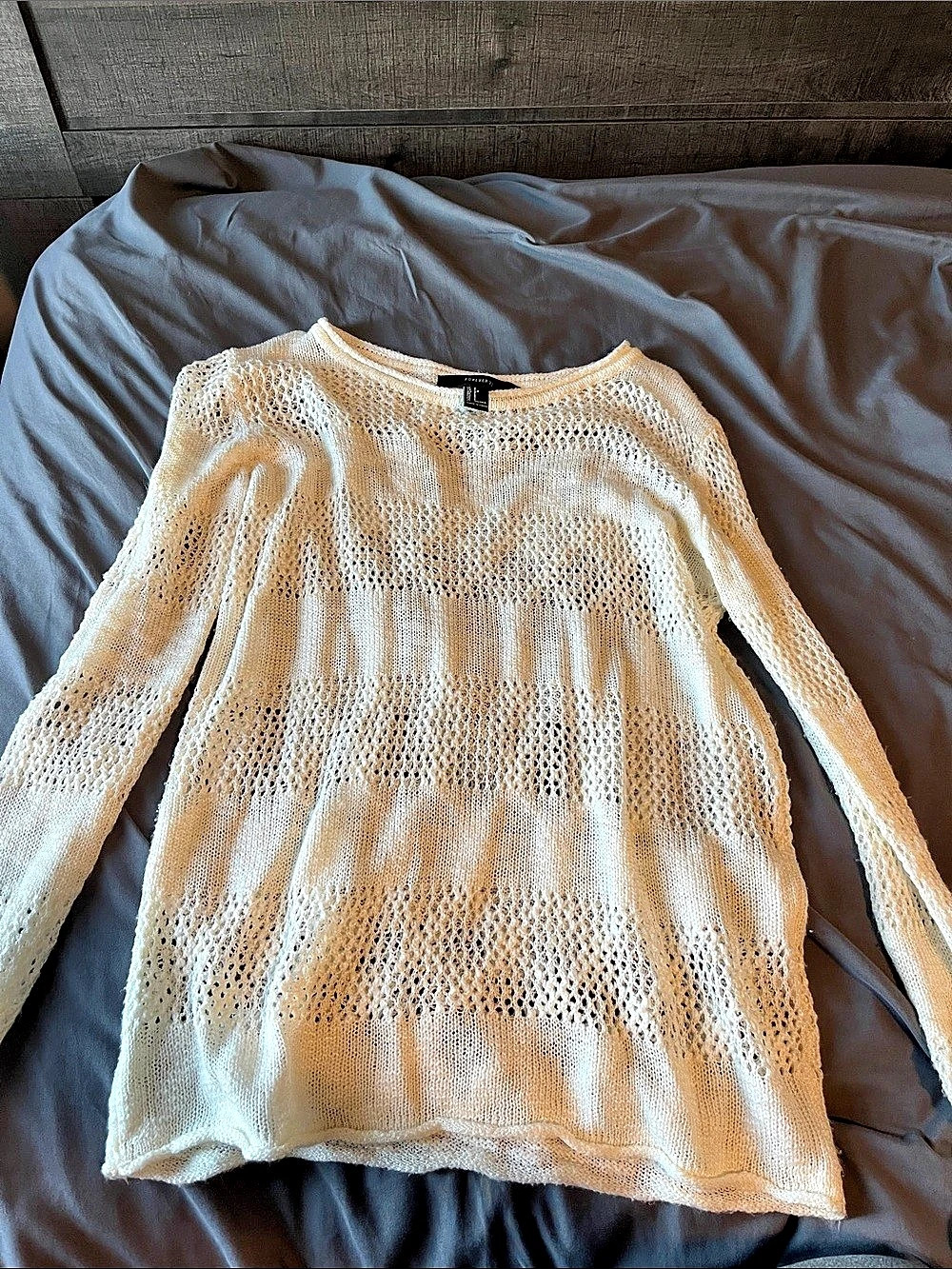 Forever 21 Open Knit Sweater in Cream Size Small
